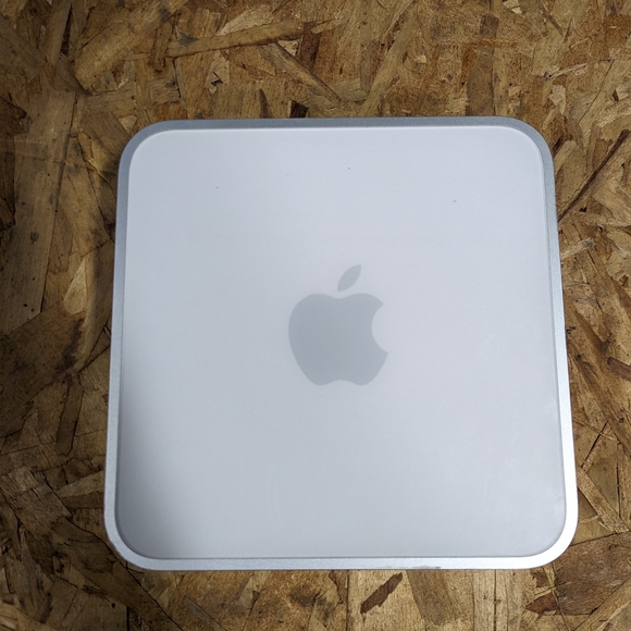 Apple Mini Mac 2008 version. 110 watt power cord included! - Picture 2 of 4